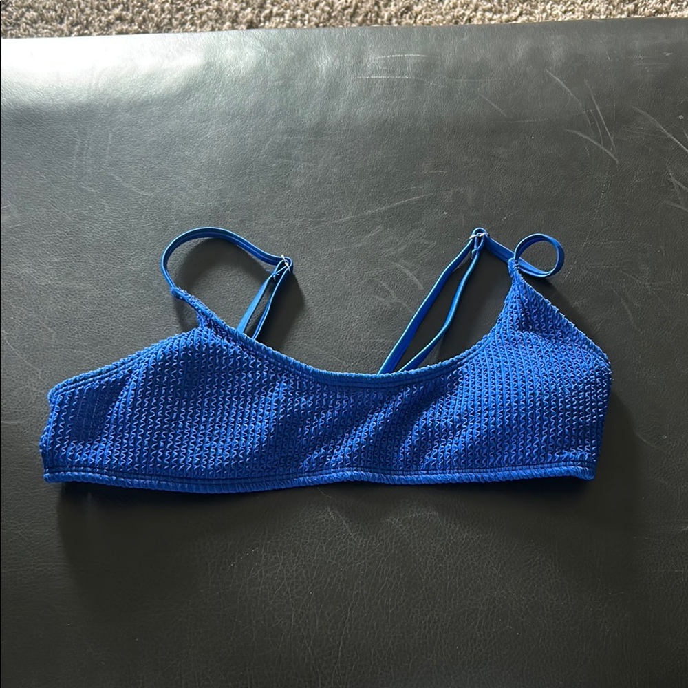 Vibrant Blue Textured Bikini Top with Adjustable Straps